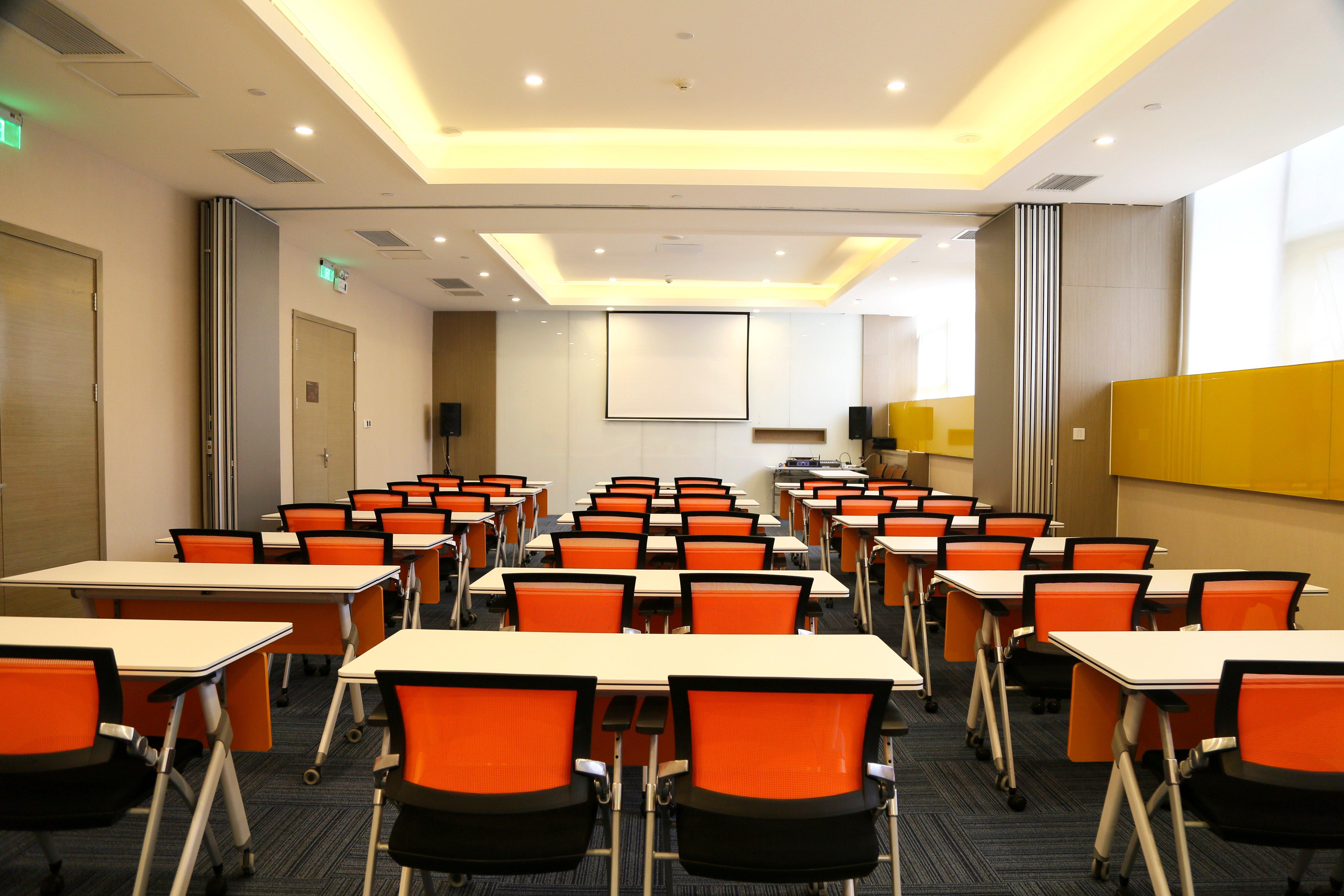 Holiday Inn Express Chengdu Jinniu By Ihg Екстер'єр фото
